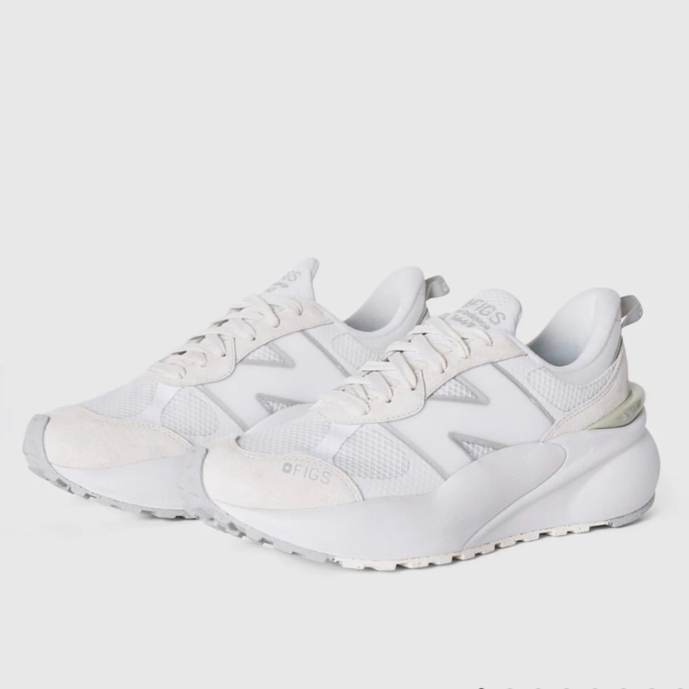 FIGS | New Balance 3447